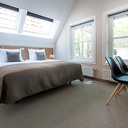 Leut Logies Hotel Vlieland Eksteriør billede