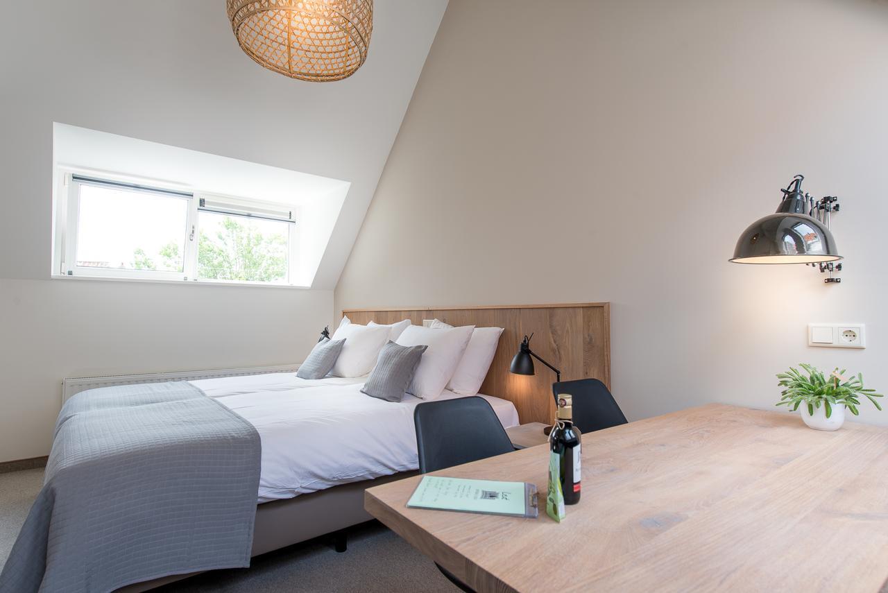 Leut Logies Hotel Vlieland Eksteriør billede